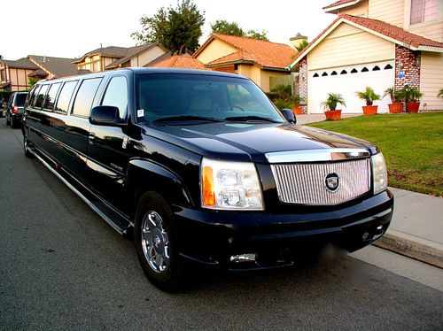 02 escalade limousine