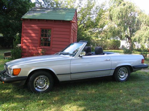 1983 mercedes-benz 380sl base convertible 2-door 3.8l