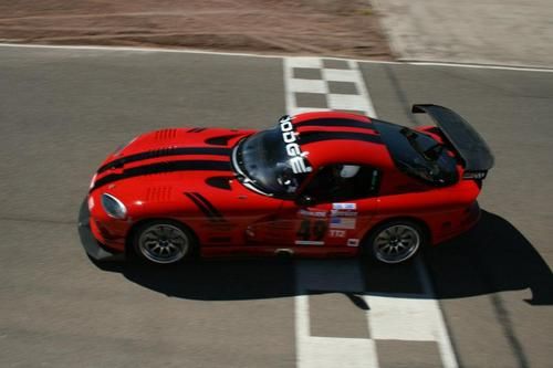 2000 dodge viper gts championship winning race car