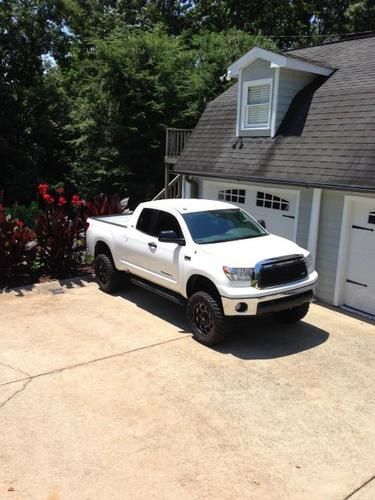 2012 toyota tundra base crew cab pickup 4-door 5.7l lifted