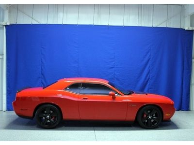 2010 dodge challenger srt8 hemi, heated seats, touch screen, 1-owner, 6-speed