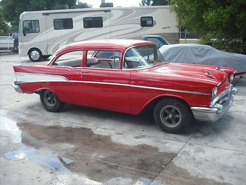 1957 chevrolet 210, sedan 2 door,350,turbo 350,ice cold a/c,power discs, driver