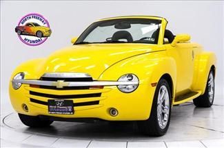 2005 chevrolet ssr 6.0l v8 chrome wheels carpeted bed w/wood slats