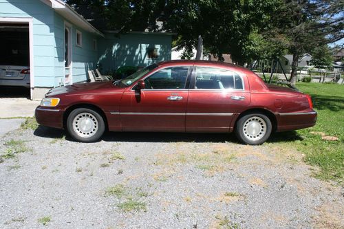 2000 Lincoln Town Car Executive Sedan 4-Door 4.6L, US $1,900.00, image 2