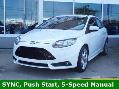 St new manual hatchback 2.0l turbo ecoboost bluetooth sync    a-plan special!!!