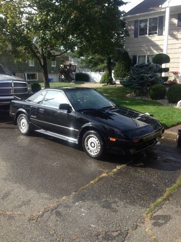 1987 toyota mr2 28k miles. garage kept. all original