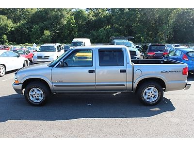 Nice 2004 Chevy S-10 4x4, Crew Cab, P/L P/W, US $7,900.00, image 2
