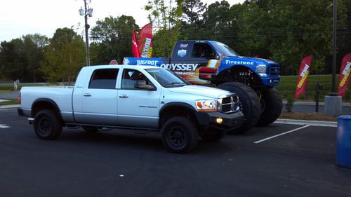 2006 dodge ram 2500 slt extended crew cab pickup 4-door 5.9l