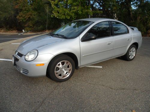 2005 dodge neon sxt sedan 4-door 2.0l 5 speed