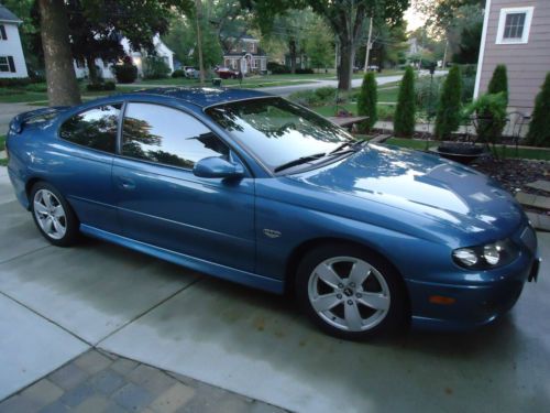 2004 pontiac gto base coupe 2-door 5.7l