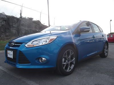 -$2650 fall break discount! 2013 focus se flexfuel sync lcd displays bluetooth