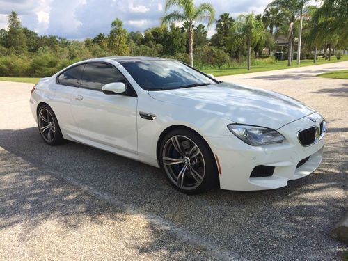 2013 bmw m6 coupe 2-door 4.4l white on red perfect color combo!!