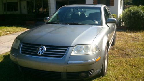 2001 volkswagen passat glx sedan 4-door 2.8l