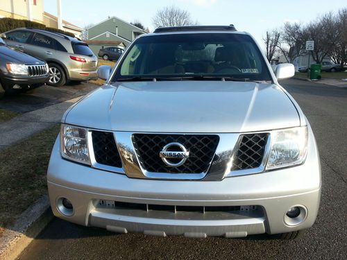 2007 nissan pathfinder se 61k miles! non smoker vehicle