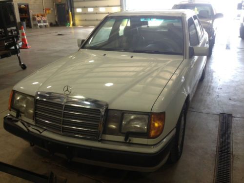 Police seizure - 1992 mercedes-benz 300e base sedan 4-door 3.0l