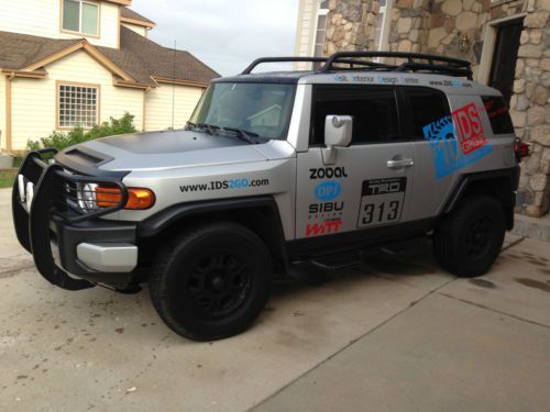 2009 toyota fj cruiser - low miles, apache trail pkg, fully loaded, low reserve