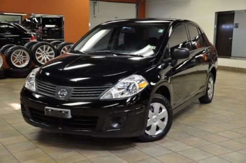2011 nissan 1.6 base sedan