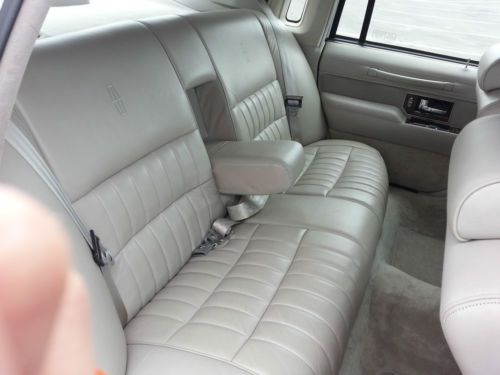 1992 Lincoln Town Car LOW MILES EXCELLENT CONDITION, US $3,500.00, image 4