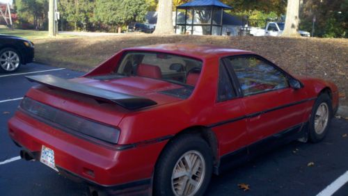 Pontiac fiero se: 1987