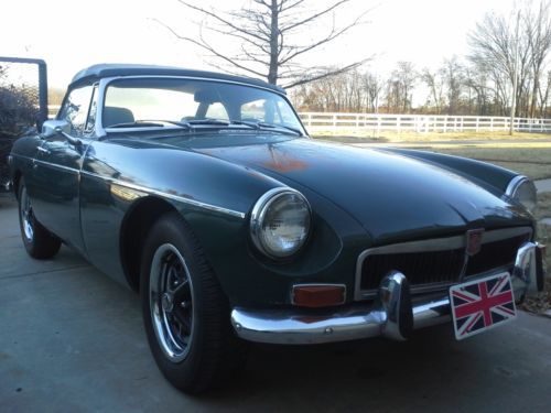 1972 MGB CONVERTIBLE, STEEL BUMPER, 4 CYLINDER, MANUAL TRANSMISSION, US $3,999.00, image 2