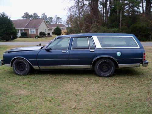 1989 chevrolet caprice classic wagon 4-door 5.0l