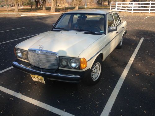 The classic sought-after mercedes 300d, excellent condition, best color combo