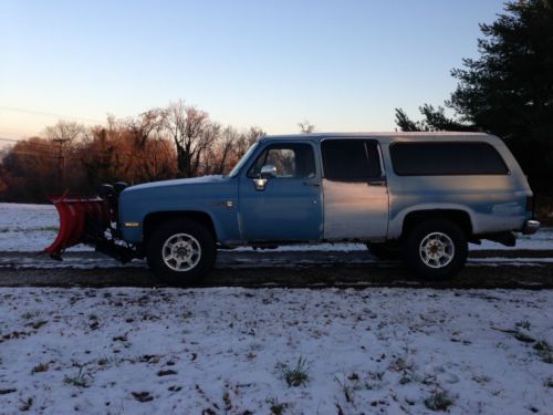 1984 gmc k2500 suburban 4x4 diesel w/ plow