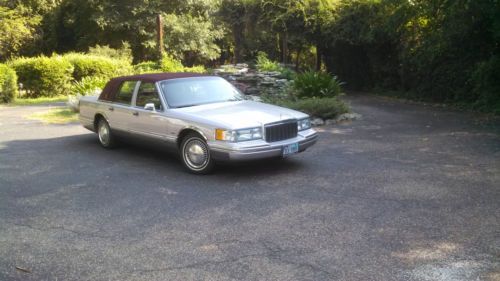 1992 Lincoln Town Car 23,000 miles, Showroom new, years in storage, US $5,500.00, image 4