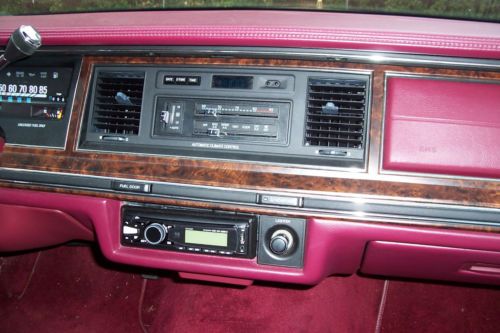 1992 Lincoln Town Car 23,000 miles, Showroom new, years in storage, US $5,500.00, image 11