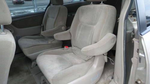 NO RESERVE ALL POWER NEW 4 WINTER TIRES AUTO SLIDING DOOR 6CD CHANGER SERVICED, image 23