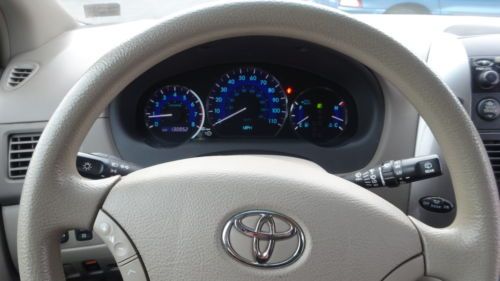 NO RESERVE ALL POWER NEW 4 WINTER TIRES AUTO SLIDING DOOR 6CD CHANGER SERVICED, image 56