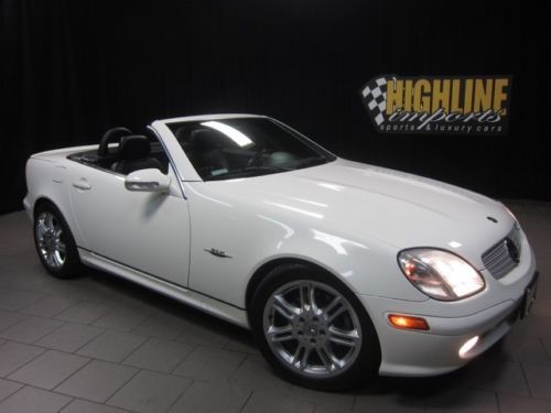 2004 mercedes slk320 special edition, white/black, very very clean!!