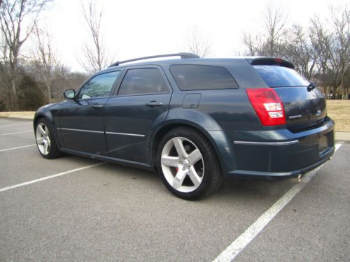 2007 Dodge Magnum SRT8. Only #142 made in this color! Nice car., image 2