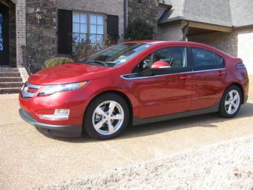 2013 chevrolet volt base hatchback 4-door 1.4l