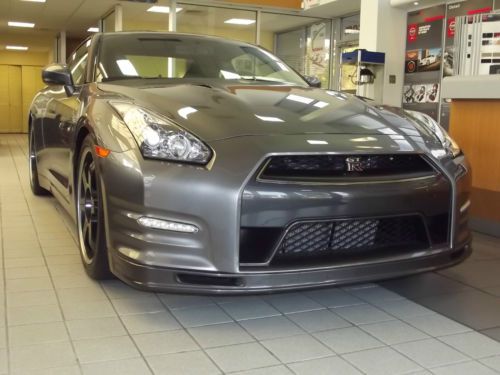 New 2014 nissan gt-r track edition