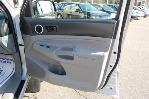 54K, silver, convenience package, SR5 package #2. carfax certified, image 34
