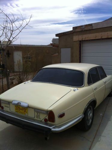 1974 jaguar xj12 base sedan 4-door 5.3l