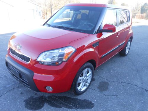 2011 kia soul plus hatchback 4-door 2.0l