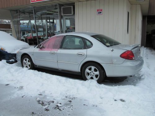 2002 ford taurus ses sedan 4-door 3.0l