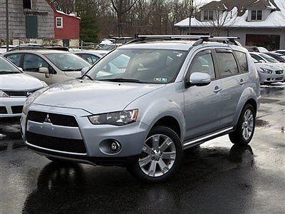 2011 mitsubishi outlander se fwd automatic. premium package