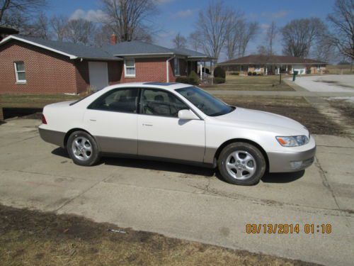 ES 300 ONE OWNER LIKE NEW, image 2