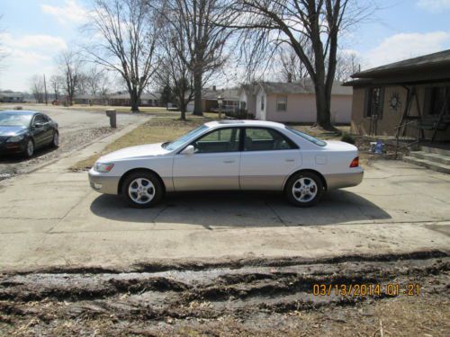 ES 300 ONE OWNER LIKE NEW, image 3