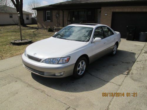 ES 300 ONE OWNER LIKE NEW, image 6