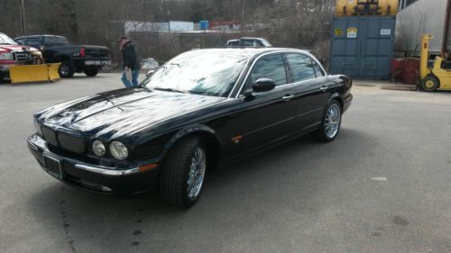 2004 jaguar xjr base sedan 4-door 4.2l