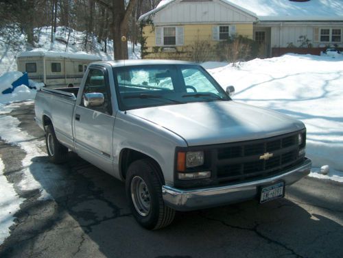 1995 chevrolet c1500 wt standard cab pickup 2-door 4.3l 64k original miles