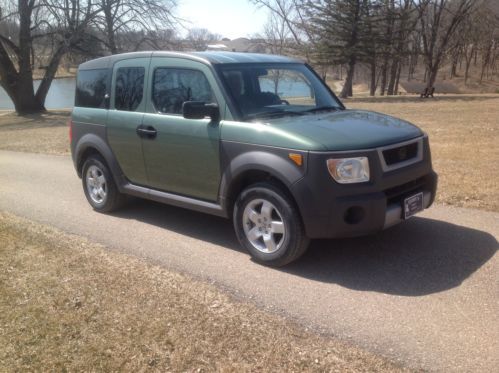 Honda element awd ex 5 speed one owner!! great history!! with video!!