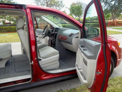 2008 Chrysler Town and Country Stow & Go Back up Camera Rear Air Florida Car, US $11,800.00, image 15