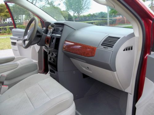2008 Chrysler Town and Country Stow & Go Back up Camera Rear Air Florida Car, US $11,800.00, image 25