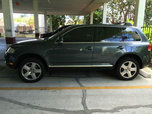 2004 volkswagen touareg v8 sport utility 4-door 4.2l