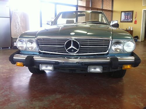 1982 mercedes benz 380 sl v8 75,011 miles both tops, new convertable top.